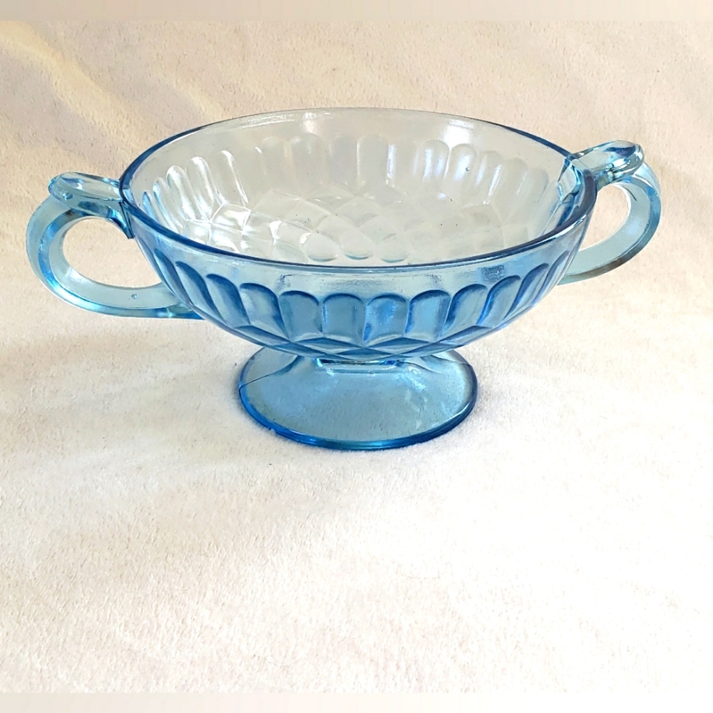 US Glass Co. Aunt Polly Candy Dish